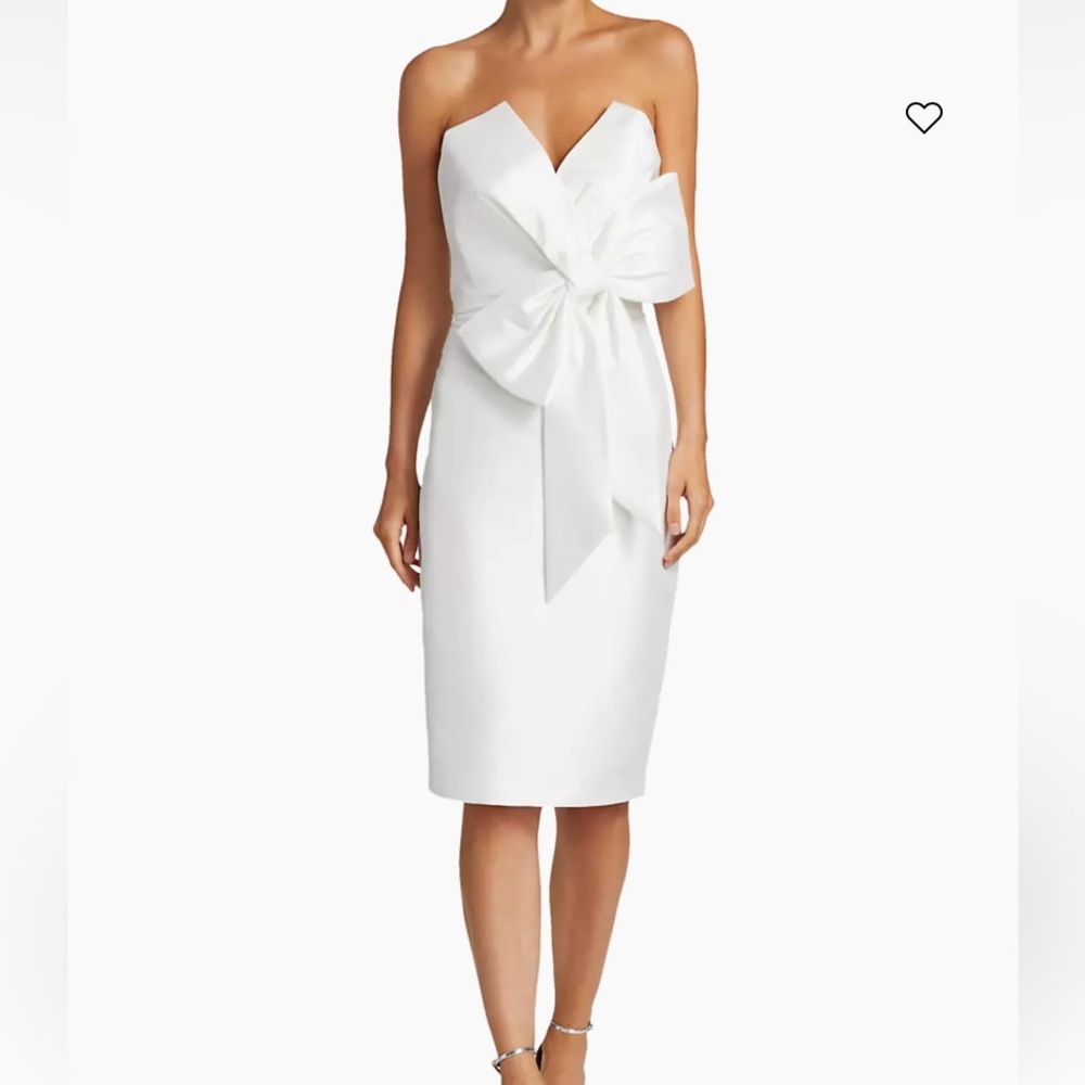Badgley Mischka Bow-Front White Strapless Dress